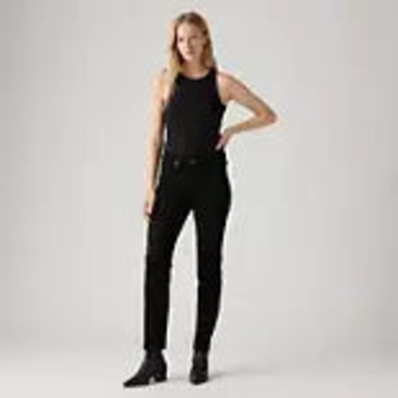 Levi’s Women’s Classic Mid Rise Straight-Leg Jeans – Soft Black 12L