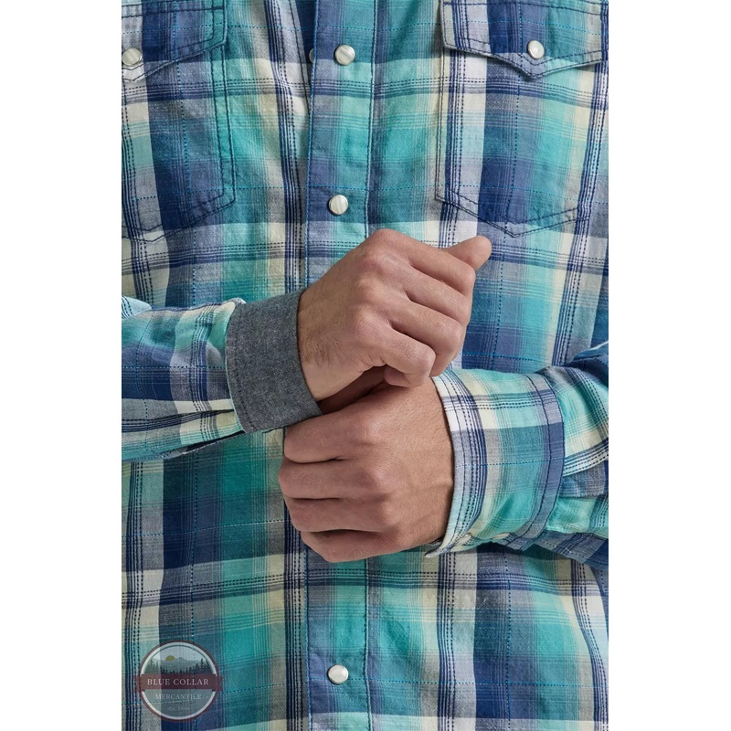 Wrangler Mens XLT Plaid Print Long Sleeve Snap Western Shirt